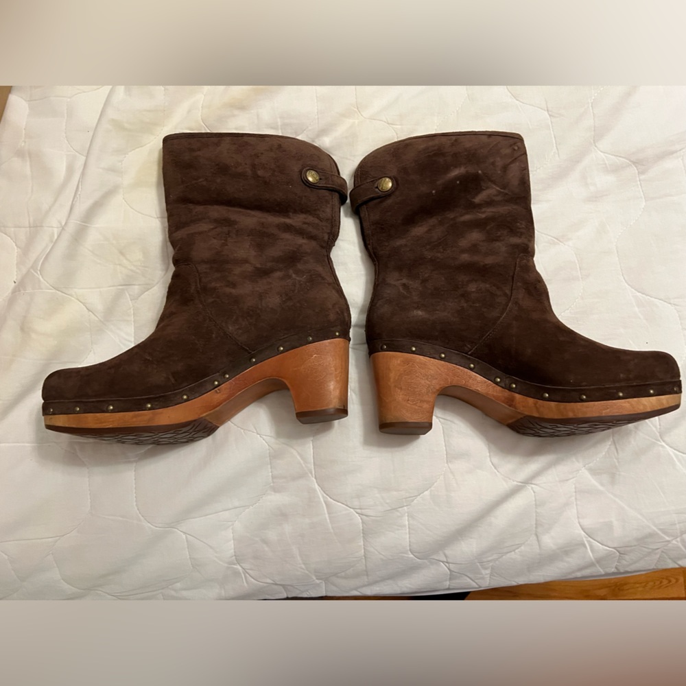 Women’s Uggs Boots Size 7